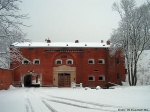 Brama Ostrołęcka -1836 r. widok zewnętrzny - źródło UM Nowy Dwór Mazowiecki Brama Ostrołęcka -1836 r. widok zewnętrzny - źródło UM Nowy Dwór Mazowiecki