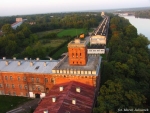 Wiea Tatarska(czerwona) wiczca od strony zachodniej poudniowy odcinek koszar obronnych, w gbi Wiea Biaa - fot. M. Jakuczek