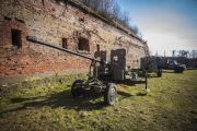 Park Militarny nieczynny 24-25 maja. 